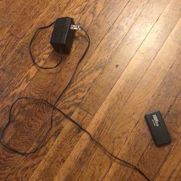 Sony clock radio w/remote & iPhone adapter - Picture 9 of 9